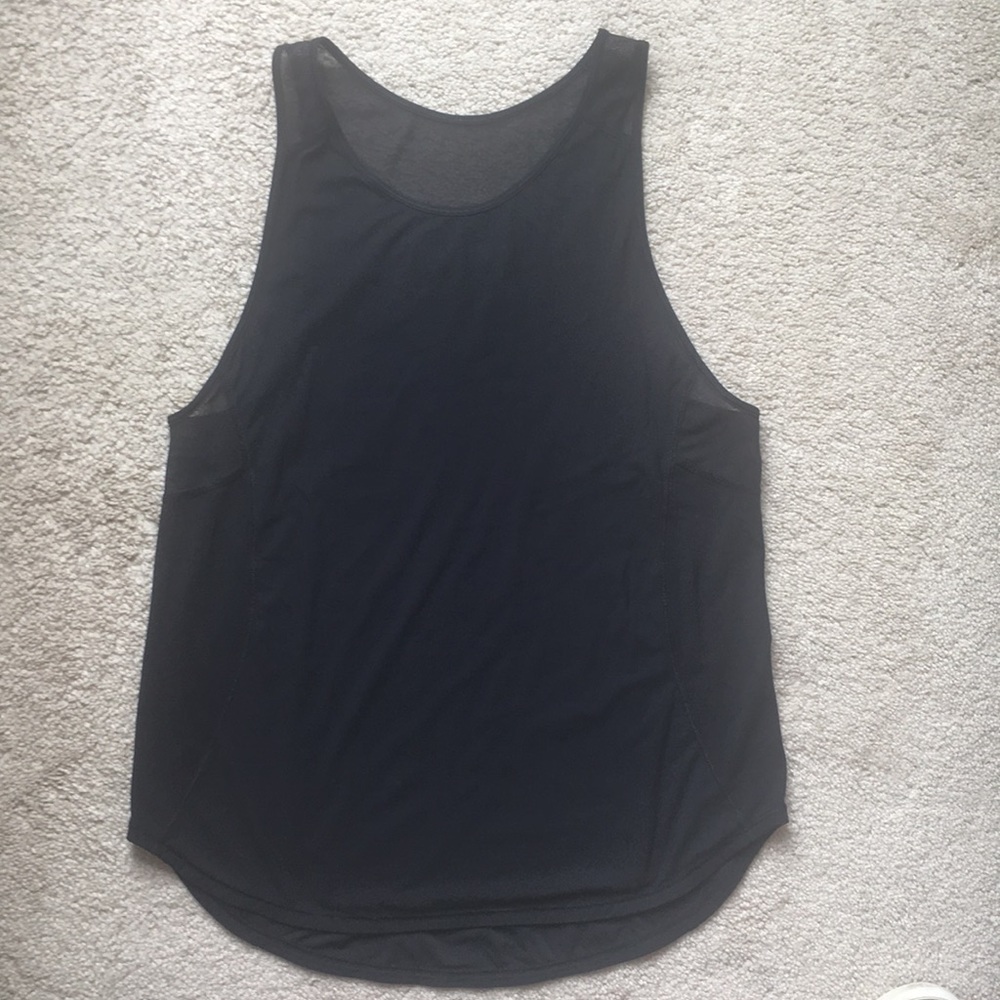 Black lululemon sculpt tank. Size 8